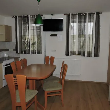 Gubanec Gasthuis Cerklje na Gorenjskem
