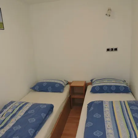 Gubanec 2* צרקליה נה גורניסקם